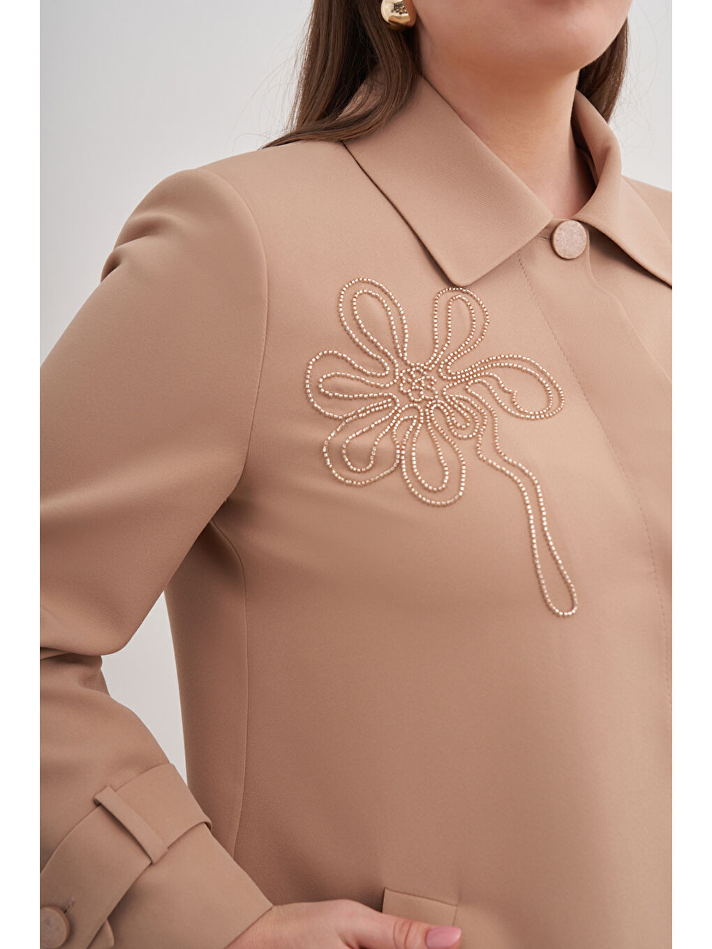 Kahverengi Boncuk Nakış İşlemeli Cepli Kap-2