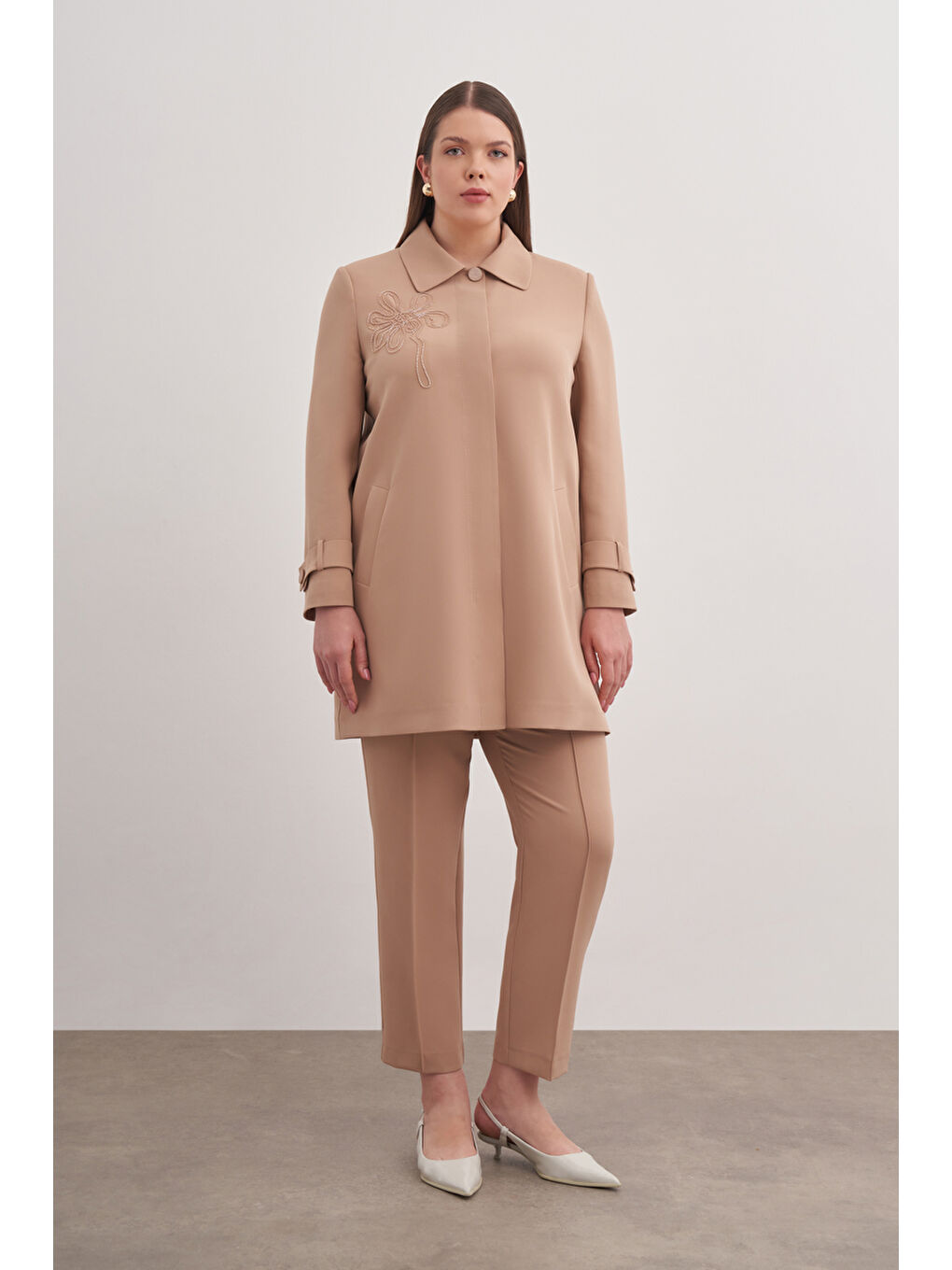 Kahverengi Boncuk Nakış İşlemeli Cepli Kap-5