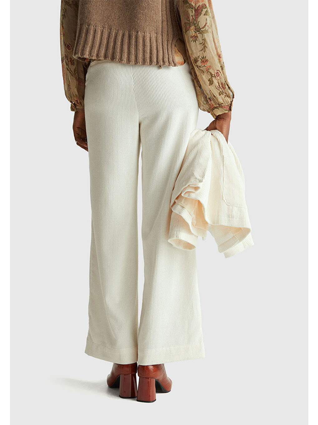 Ekru Kadın Krem Normal Bel İspanyol Paça Pantolon-2