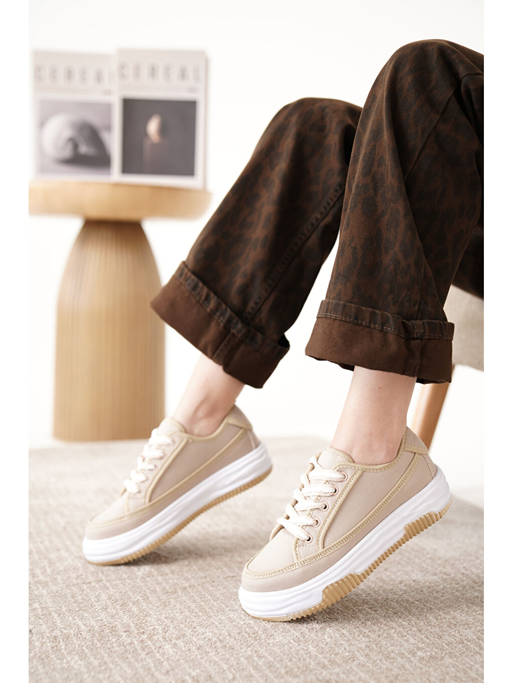 Bej D094 Kadın Sneaker Yüksek Taban Bağcıklı Bez Spor Ayakkabı