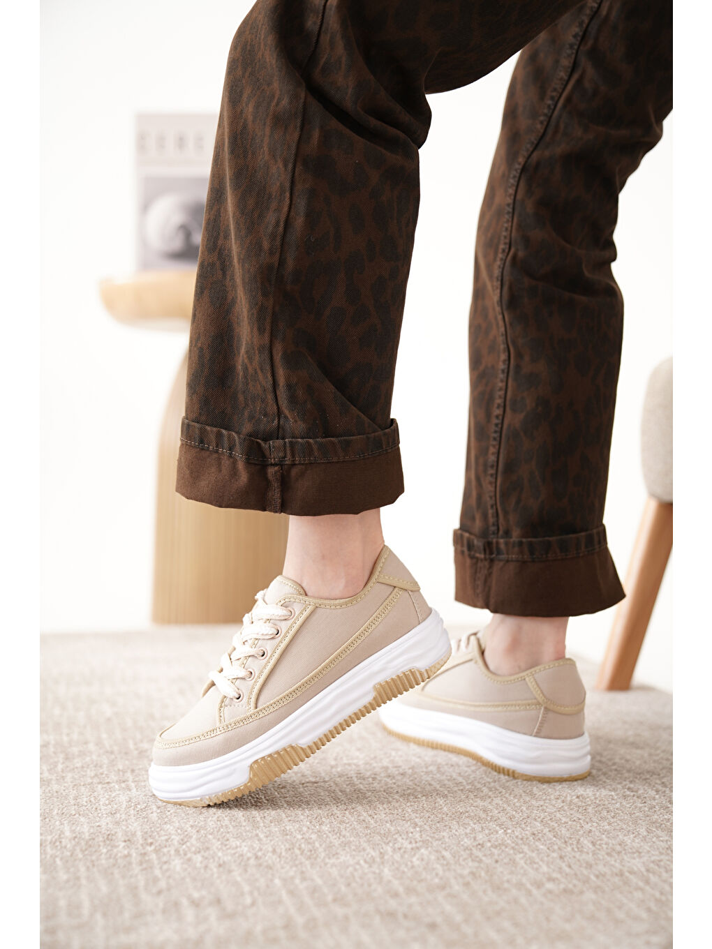 Bej D094 Kadın Sneaker Yüksek Taban Bağcıklı Bez Spor Ayakkabı-1