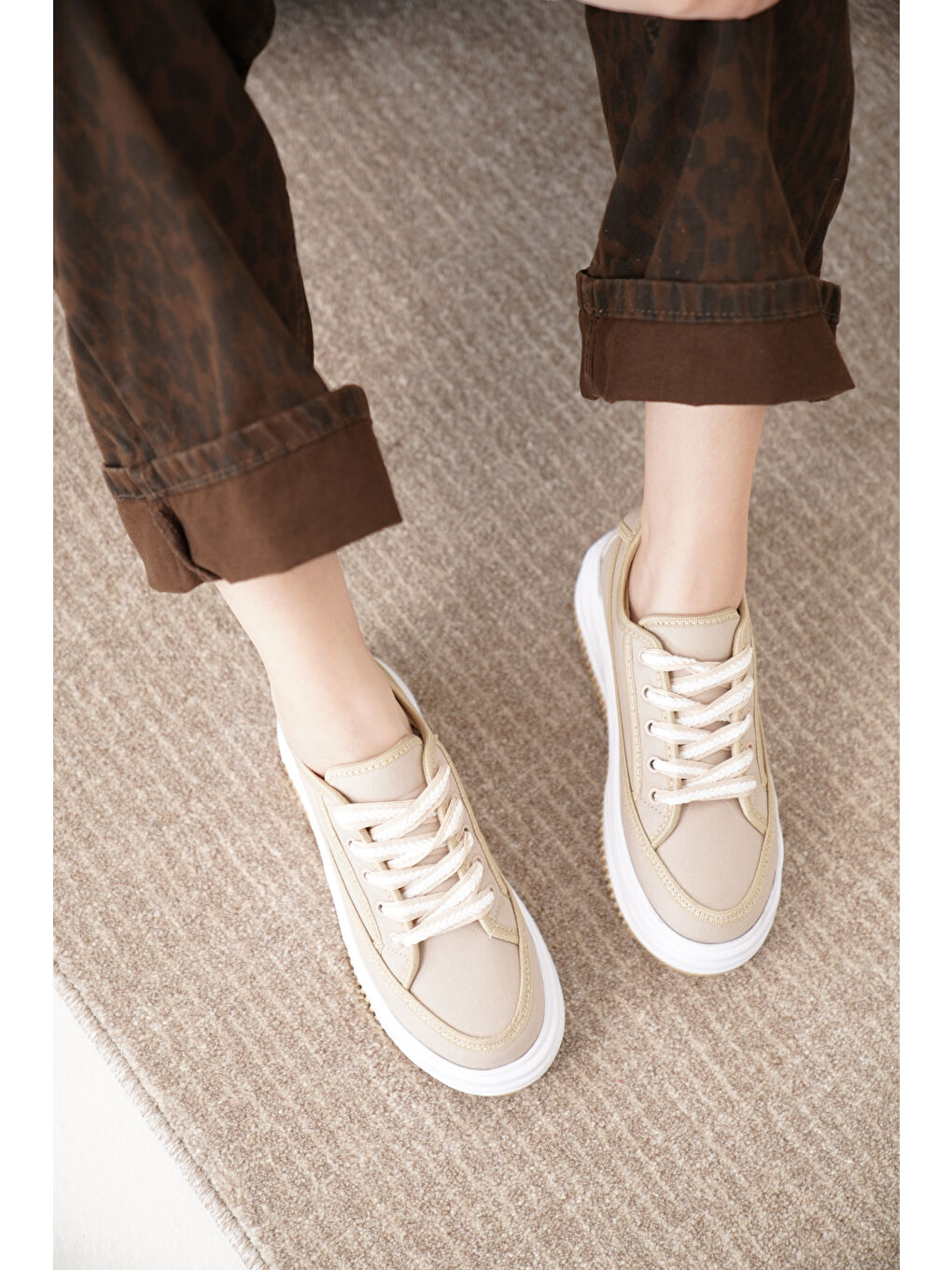 Bej D094 Kadın Sneaker Yüksek Taban Bağcıklı Bez Spor Ayakkabı-2