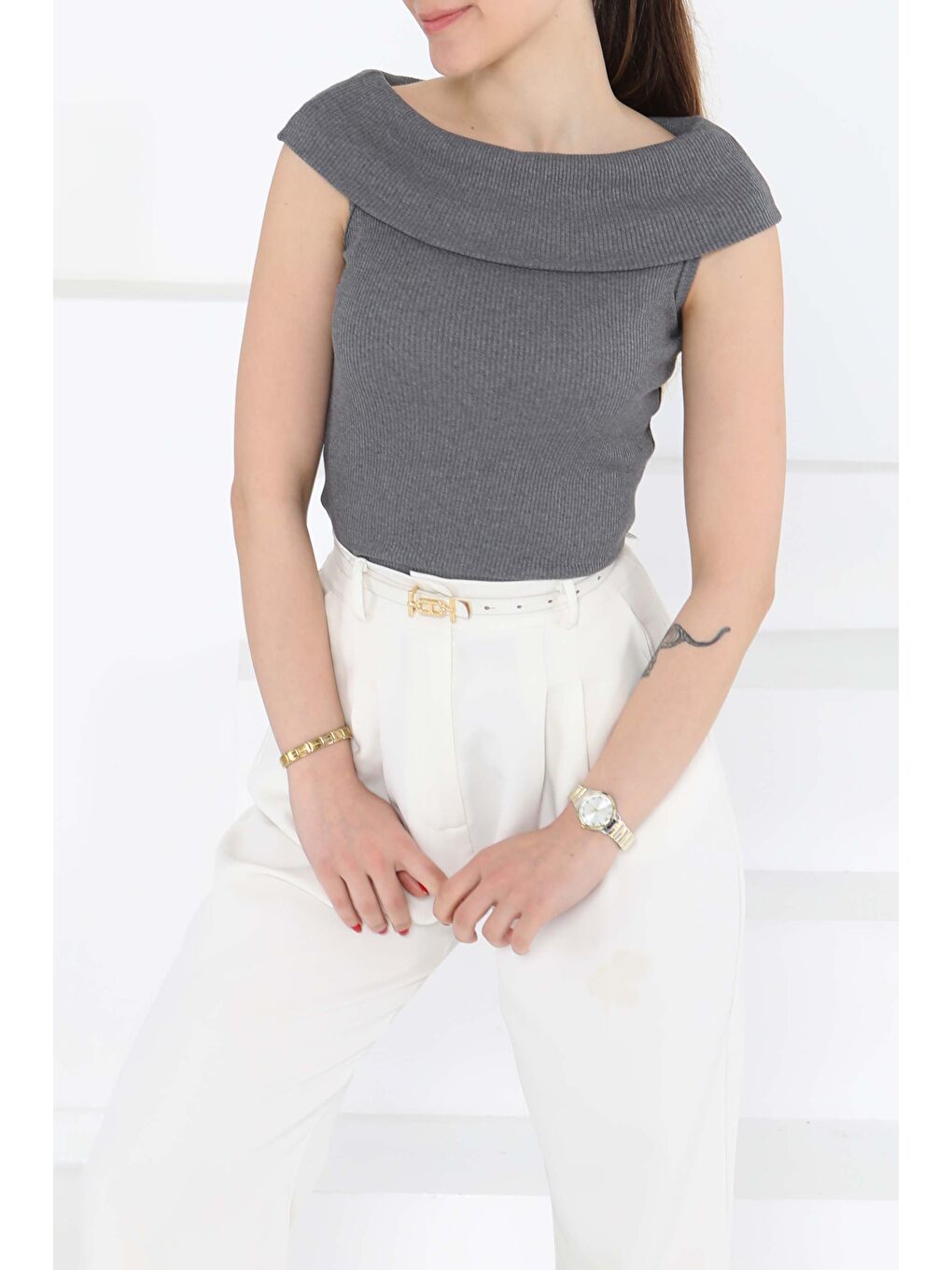 Gri Madonna Yaka Bady Füme - 27138-1