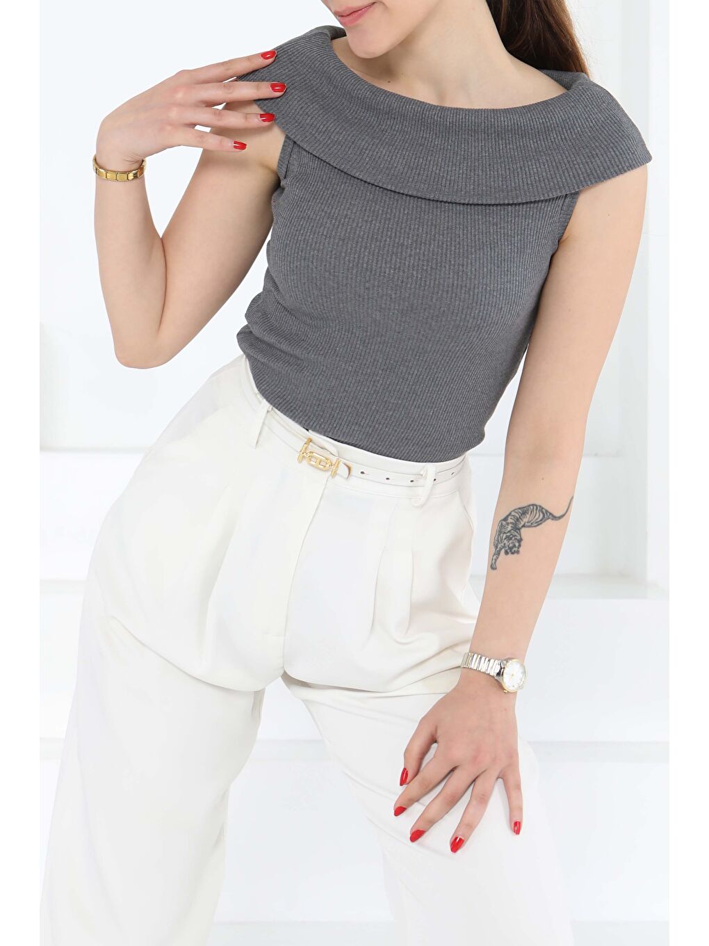 Gri Madonna Yaka Bady Füme - 27138-2