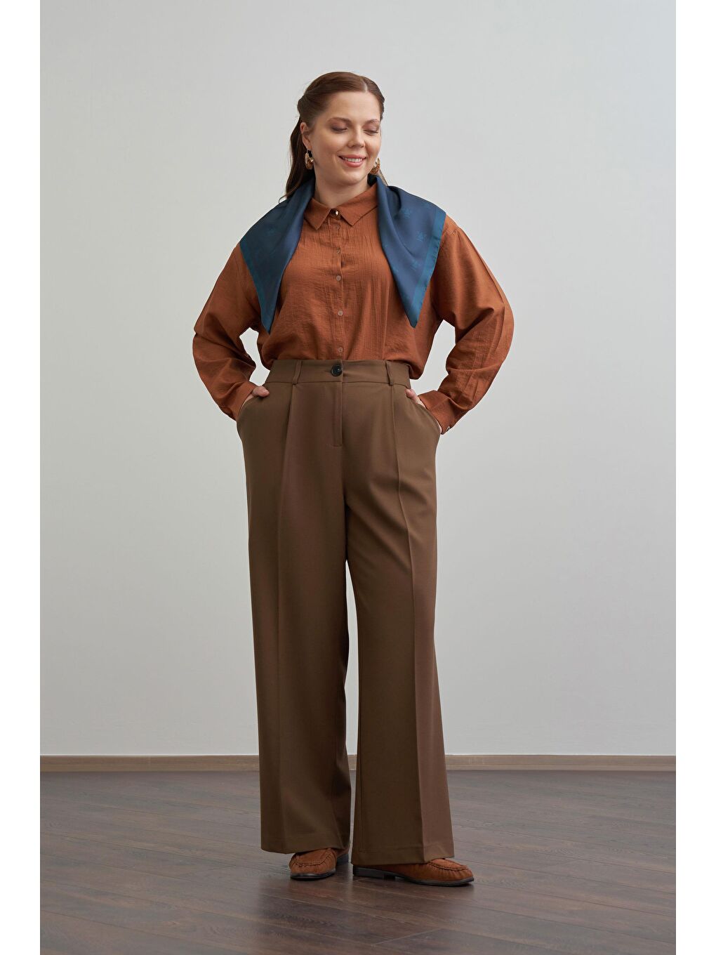 Kahverengi Acı Kahve-Önü Pileli Polyviscon Pantolon