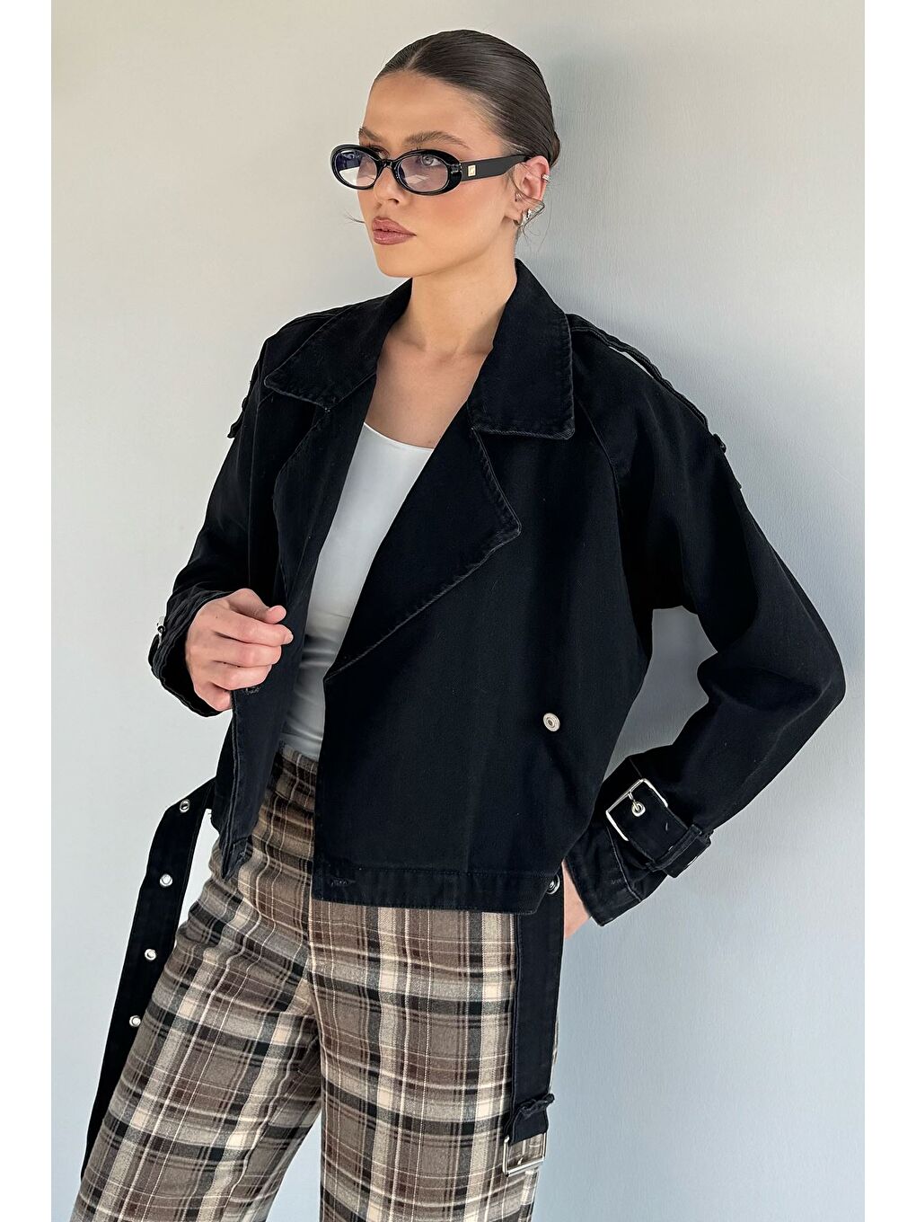 Siyah Kadın Kruvaze Yaka Kemer Detaylı Jean Jean Ceket