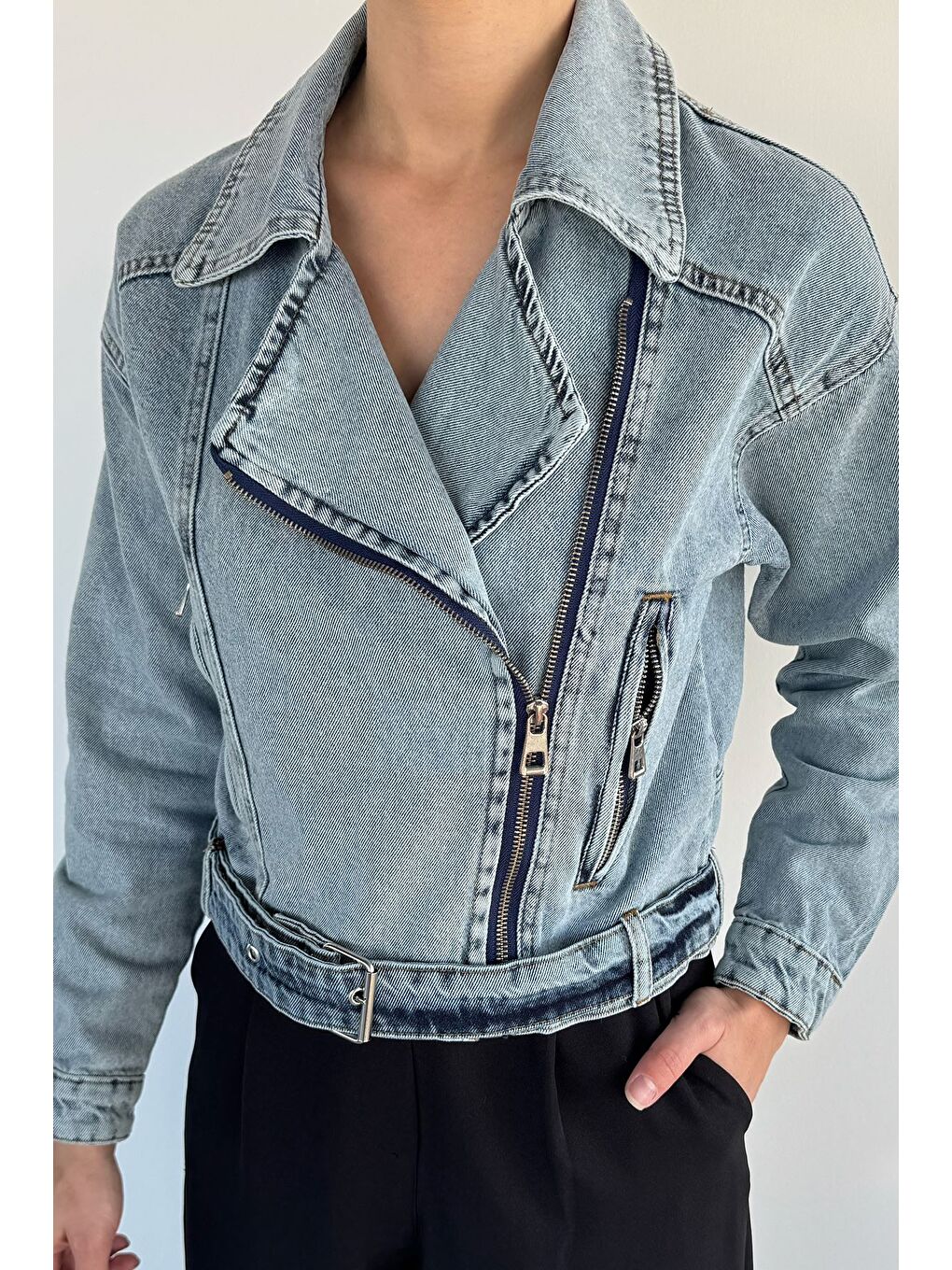 Mavi Kadın Kemer Detaylı Ön Fermuarlı Jean Jean Ceket-2