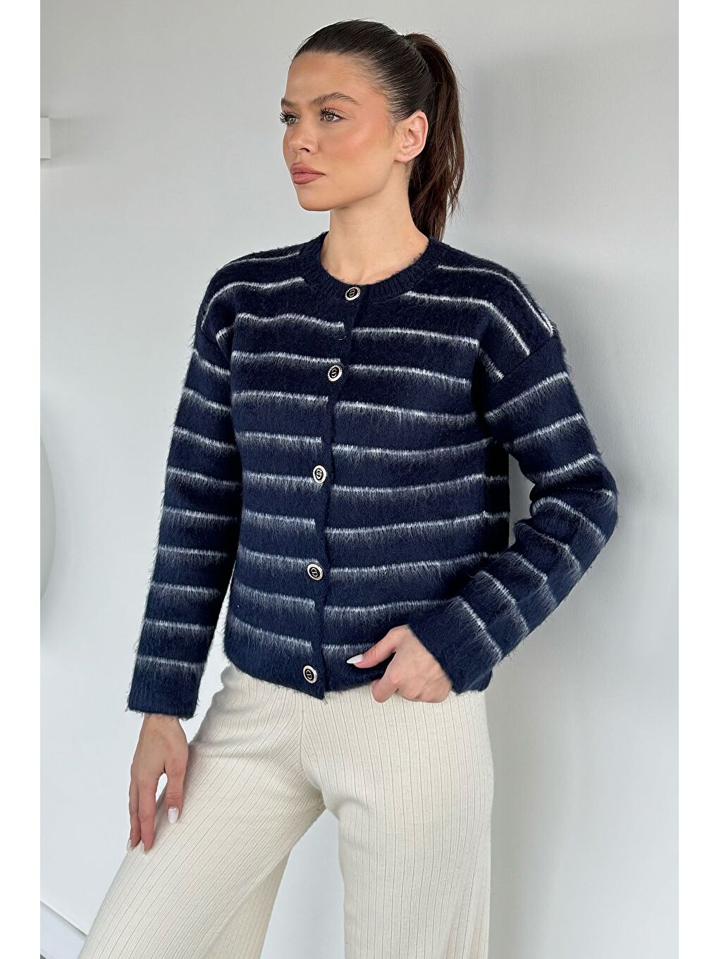 Lacivert Kadın Çizgi Desenli Triko Hırka-1