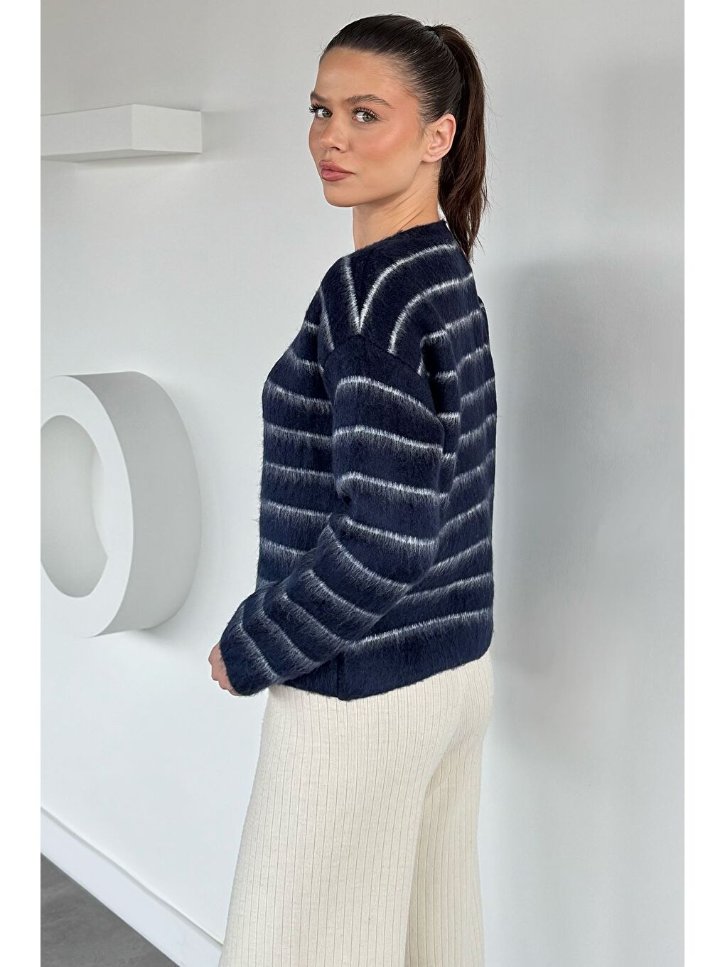 Lacivert Kadın Çizgi Desenli Triko Hırka-3
