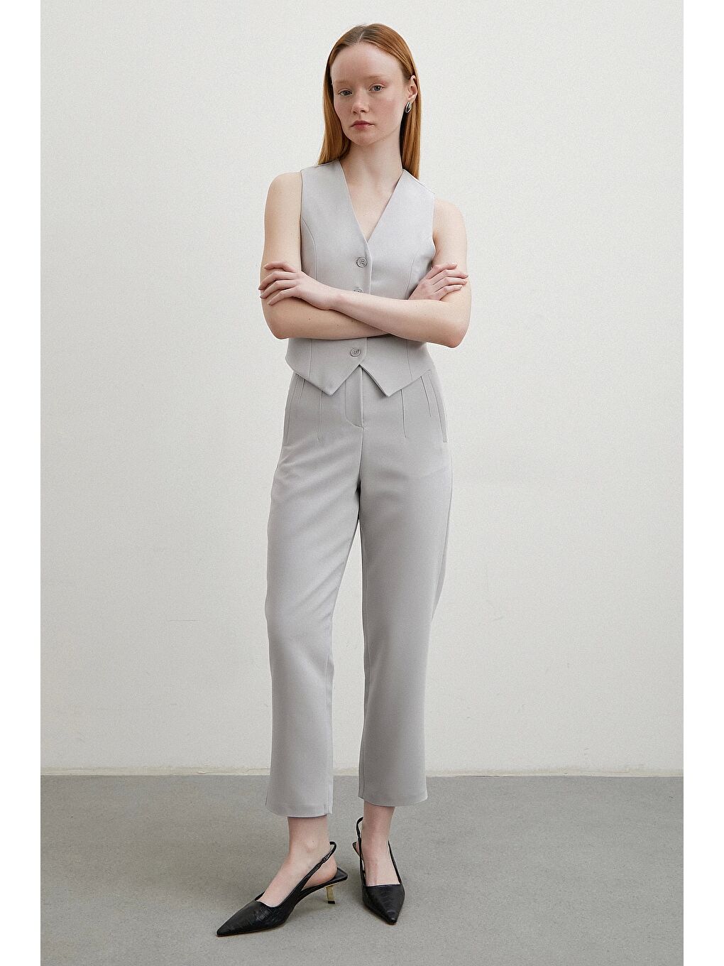 Önü Pensli Skinny Kumaş Pantolon Gri-1