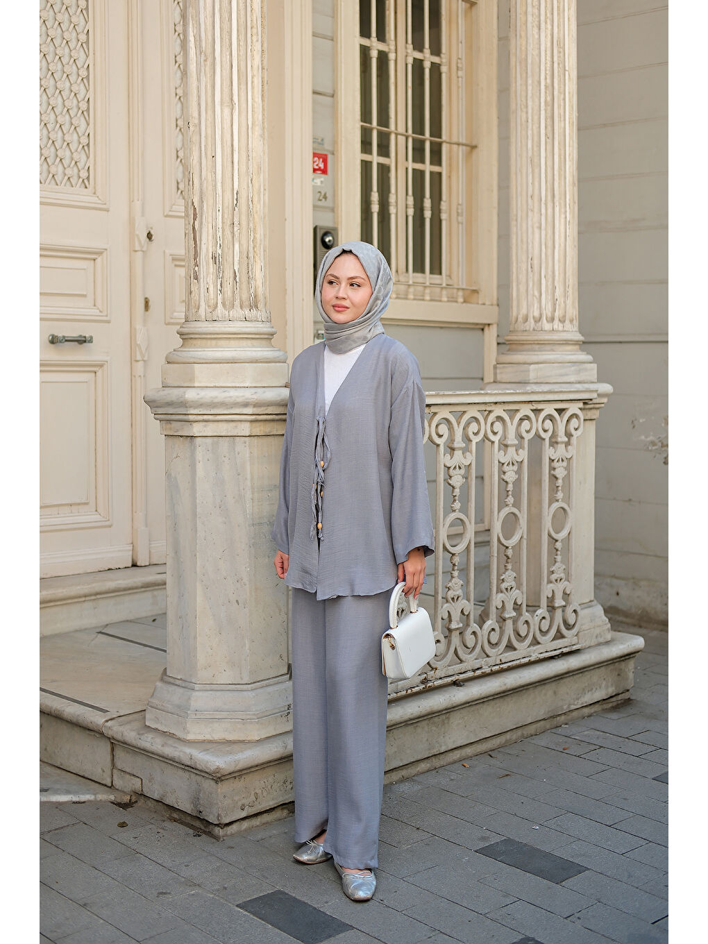 Kadın Ön Bağlama Detaylı Takım Gri-2