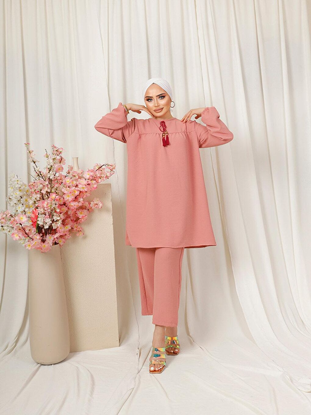 Pembe Boncuk Kolye Detaylı Aerobin Kadın Pudra İkili Takım-1