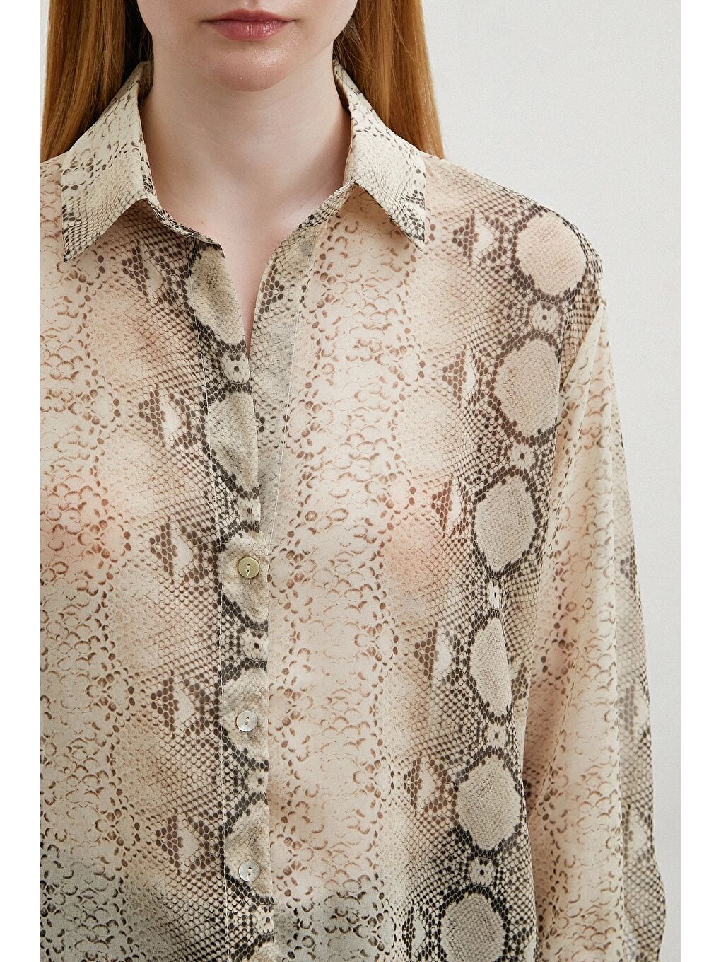 Yılan Derisi Desenli Tül Gömlek Bej-1