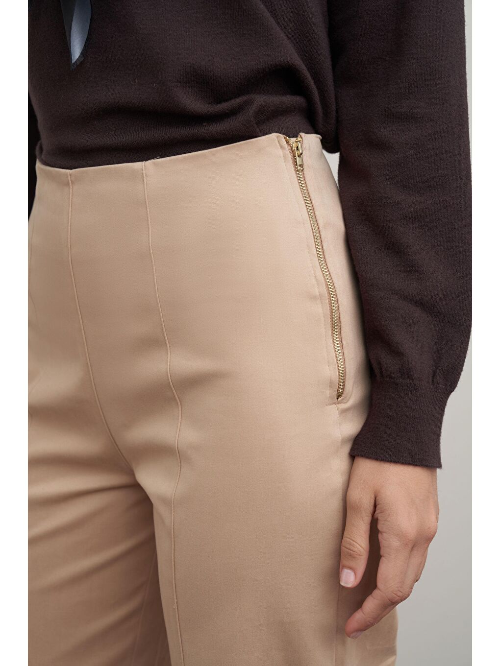 Bej-Parçalı Gabardin Pantolon-4