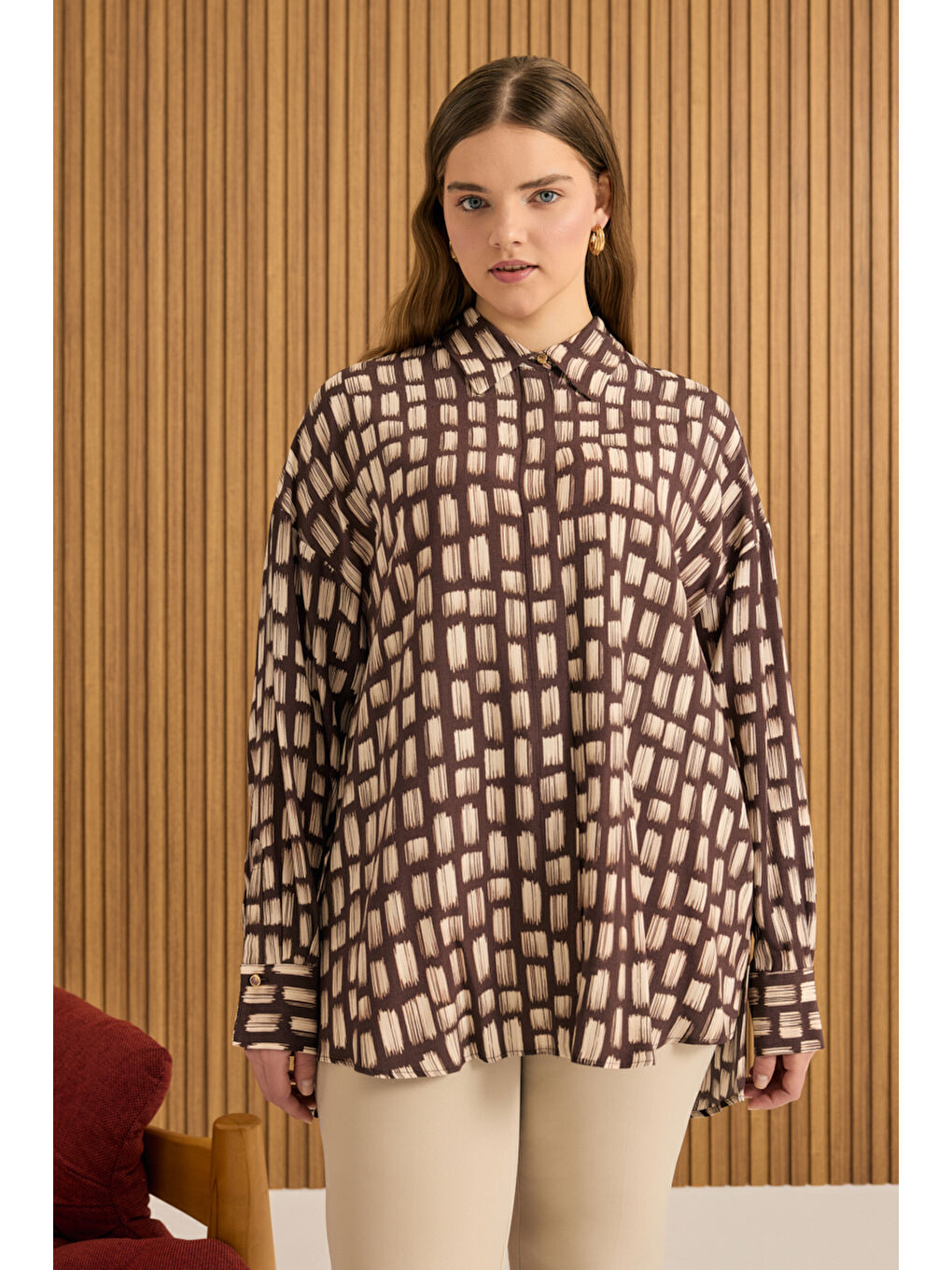 Kahverengi Desenli Viscon Gömlek-1