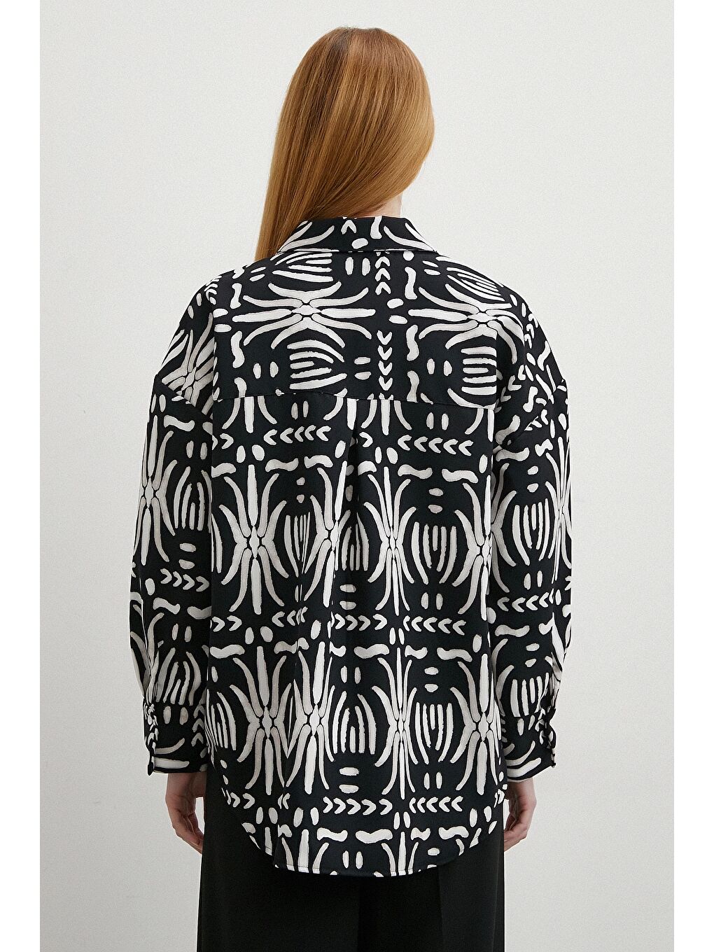Krep Kontrast Desenli Gömlek Siyah-1