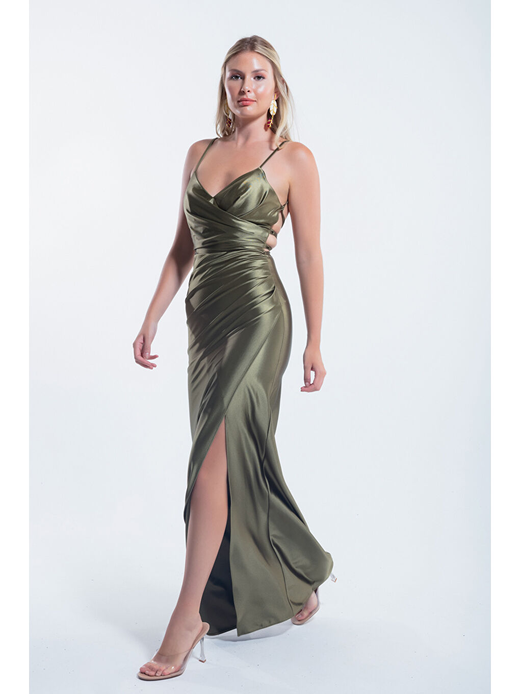 Kadın Haki Sırt Dekolteli Yırtmaçlı Uzun Abiye Elbise-1