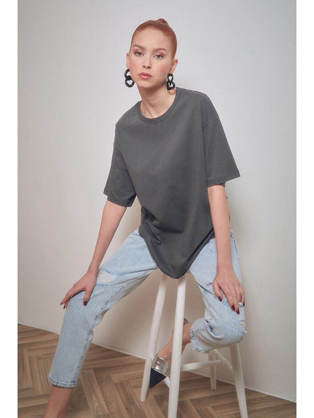 Antrasit Basic Bisiklet Yaka Oversize Tişört