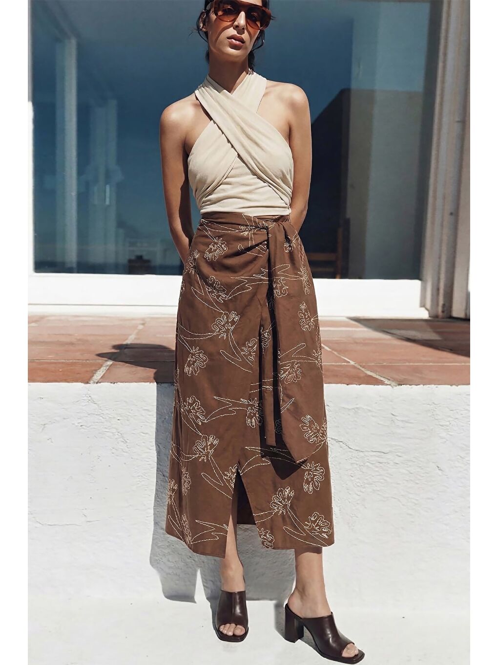 Kahverengi Nakış Detaylı Uzun Etek - Kahve-1
