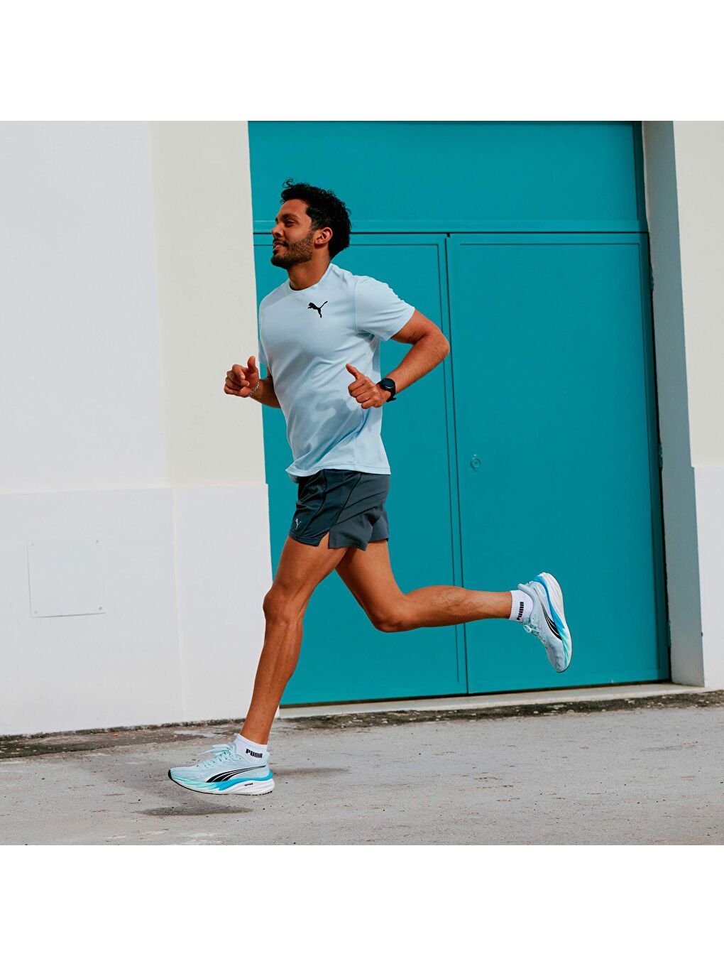 Mavi GRAPHICS RUNNING FASTER Erkek Tişört-1