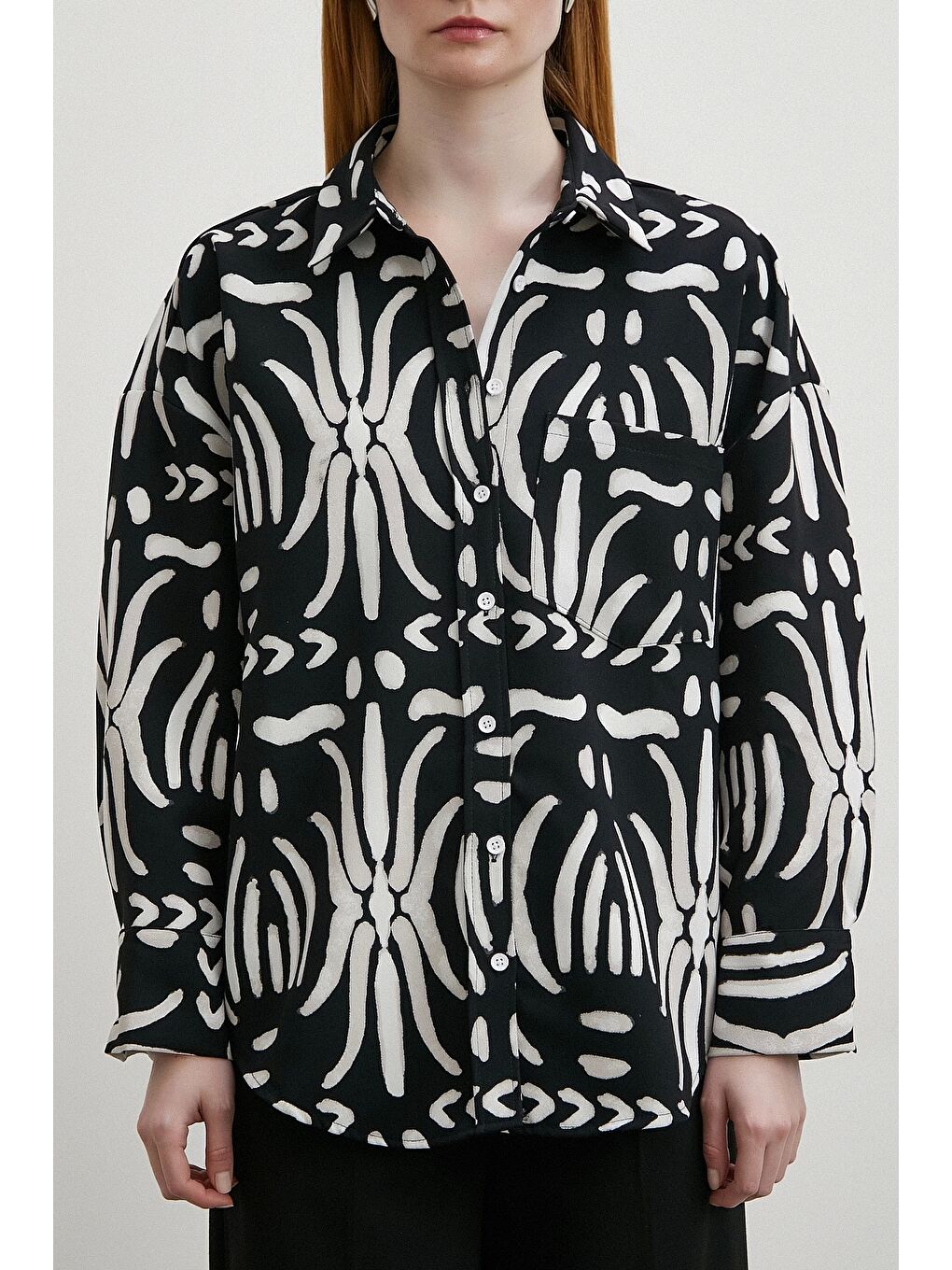 Kontrast Etnik Desen Krep Gömlek Siyah-1