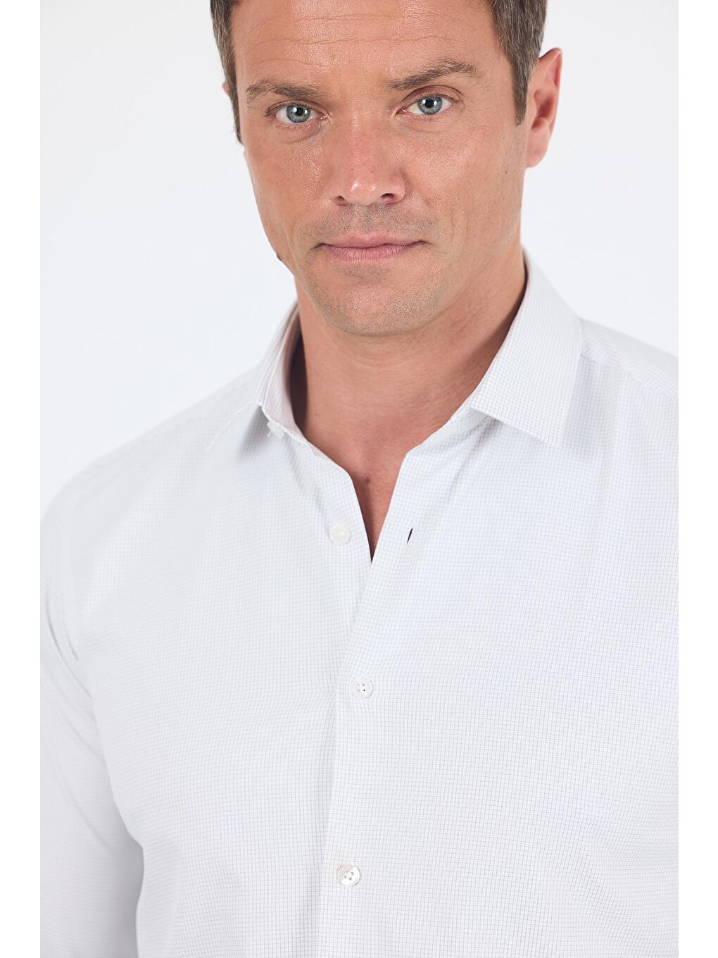 Beyaz Uzun Kol Sert Yaka Cepsiz Easy To Iron Slim Fit Esnek Gömlek 1004250233-2