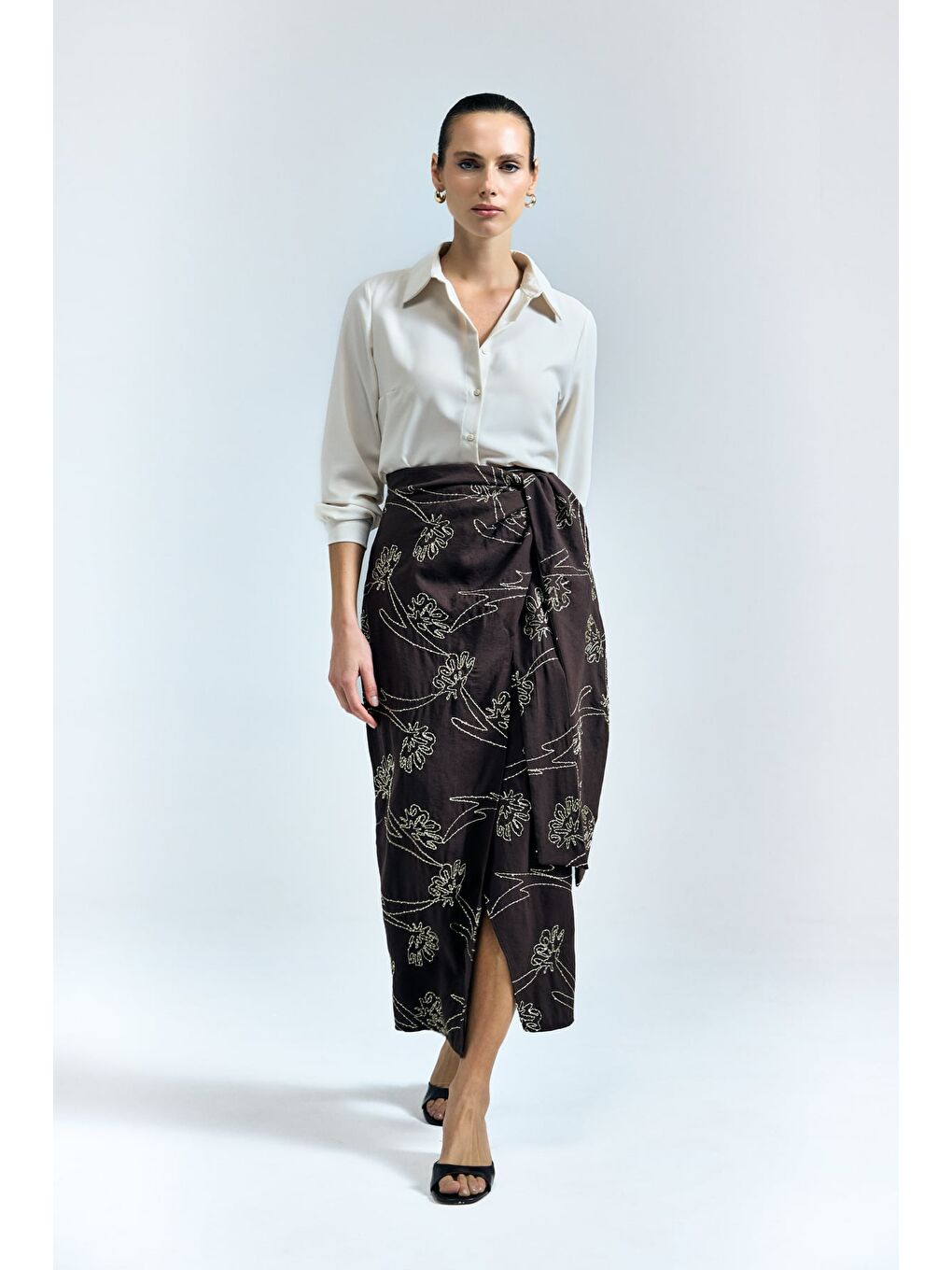 Kahverengi Nakış Detaylı Uzun Etek - Koyu Kahve-1