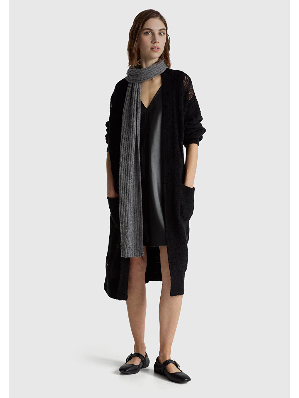 Kadın Siyah Önü ve Arkası V Yaka Eco Deri Elbise-4