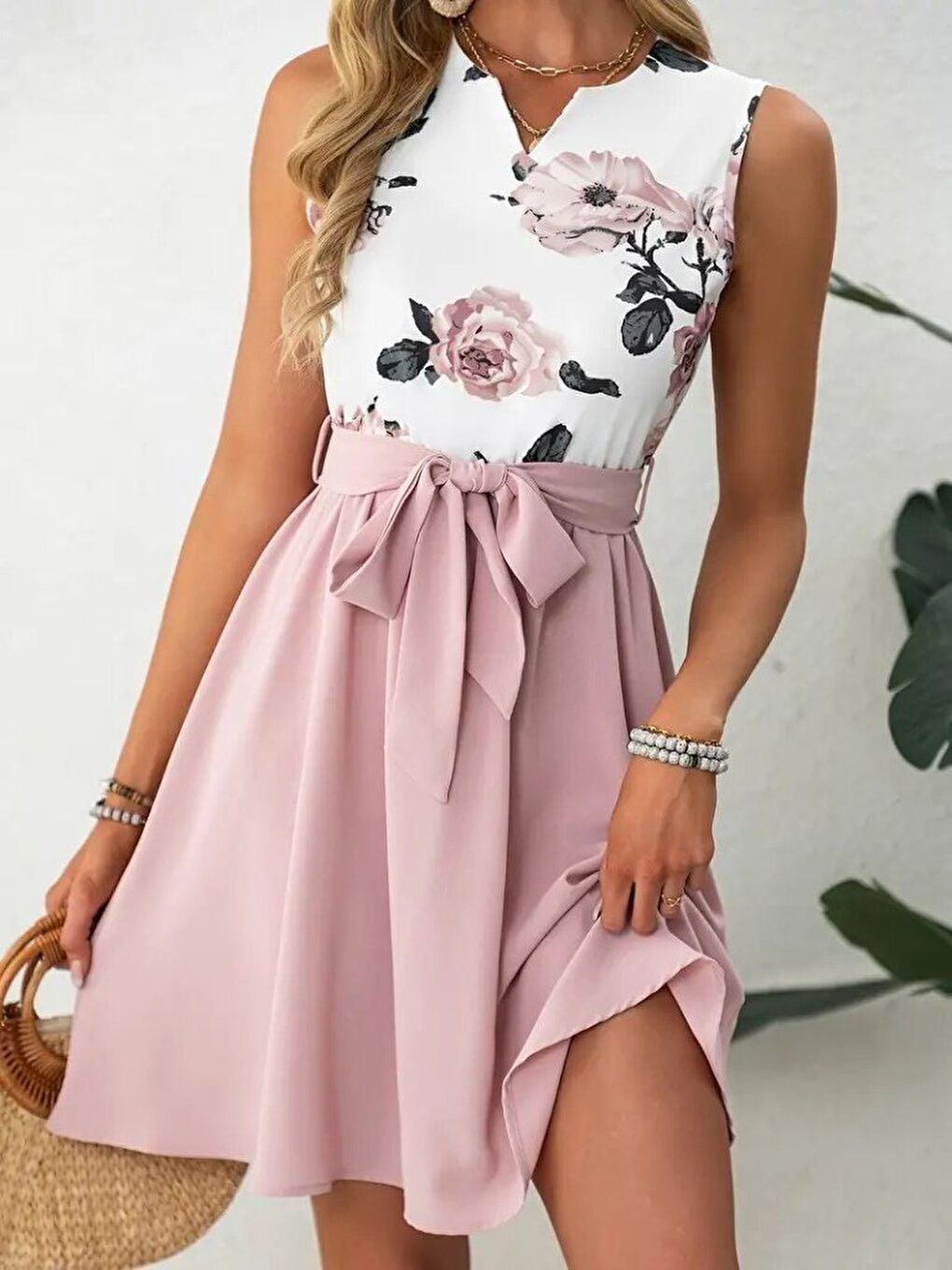 Pembe Kadın Sıfır Kollu V Yakalı çiçek Baskılı Beli Kuşaklı Dalgıç Elbise-3