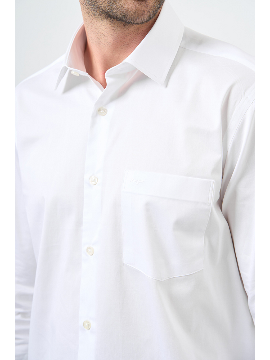 Beyaz Sert Yaka Cepli Comfort Fit Classic Pamuklu Gömlek 1004255323-3