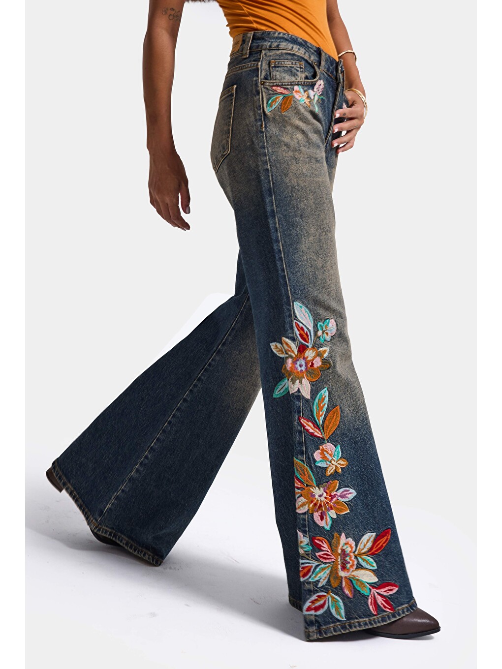 Mavi Kadın Jean Rengi 2w6-8 Flare Fit Nakış Detaylı Komfort Kumaş Özel Tasarım Denim Jean-1