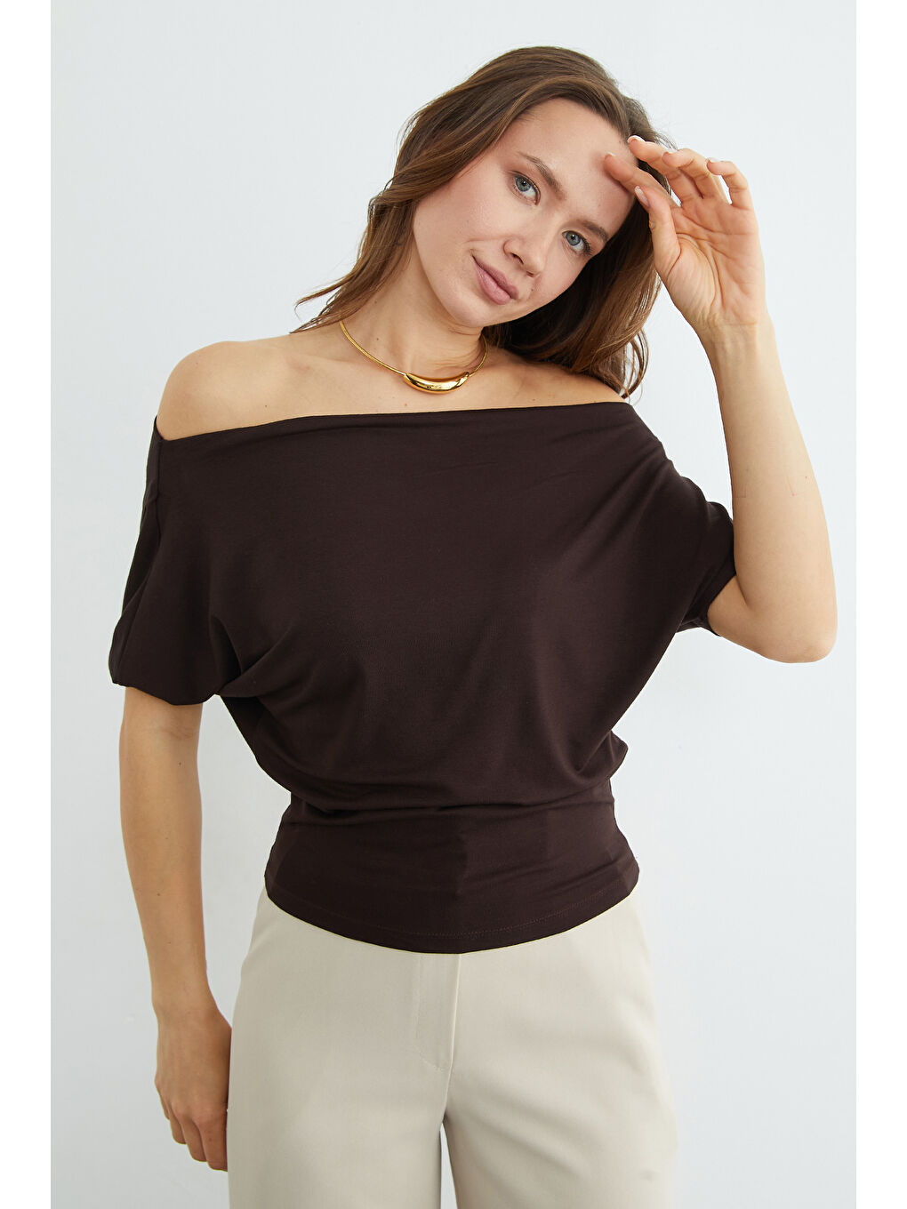 Kahverengi Yarasa Kol Kayık Yaka Bluz-4