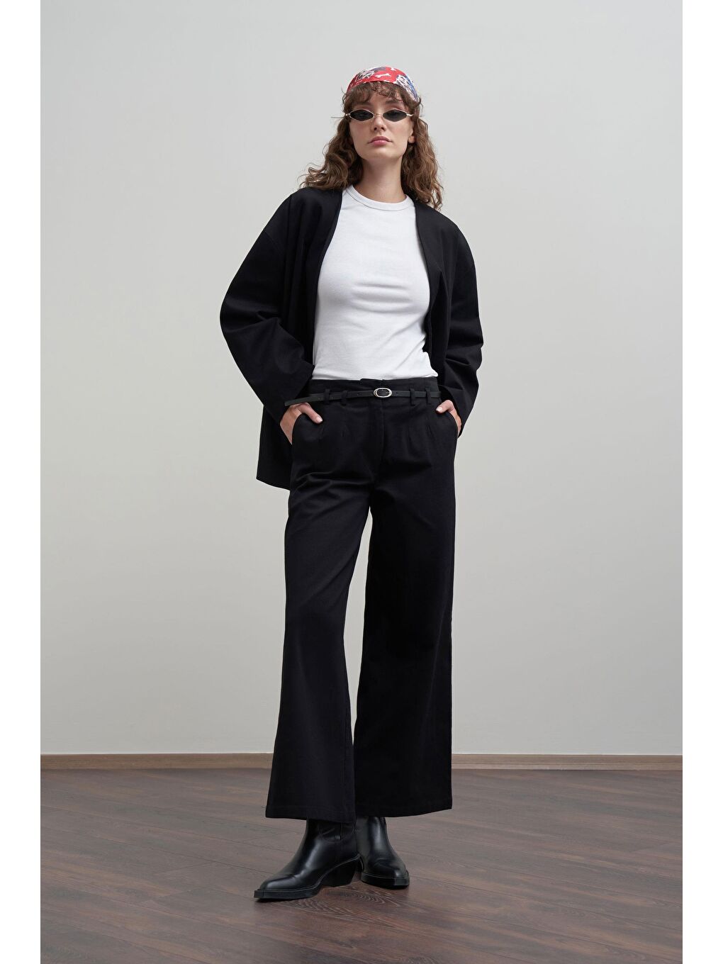 Siyah-Kemerli Bol Paça Pantolon