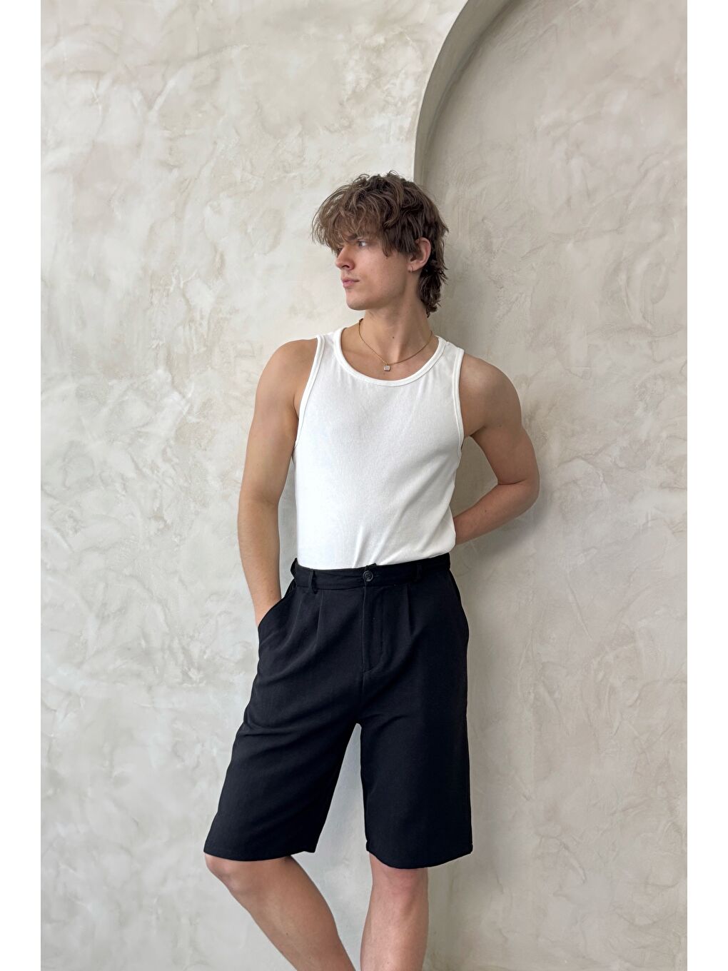 Siyah Erkek Pileli Baggy Keten Şort-3