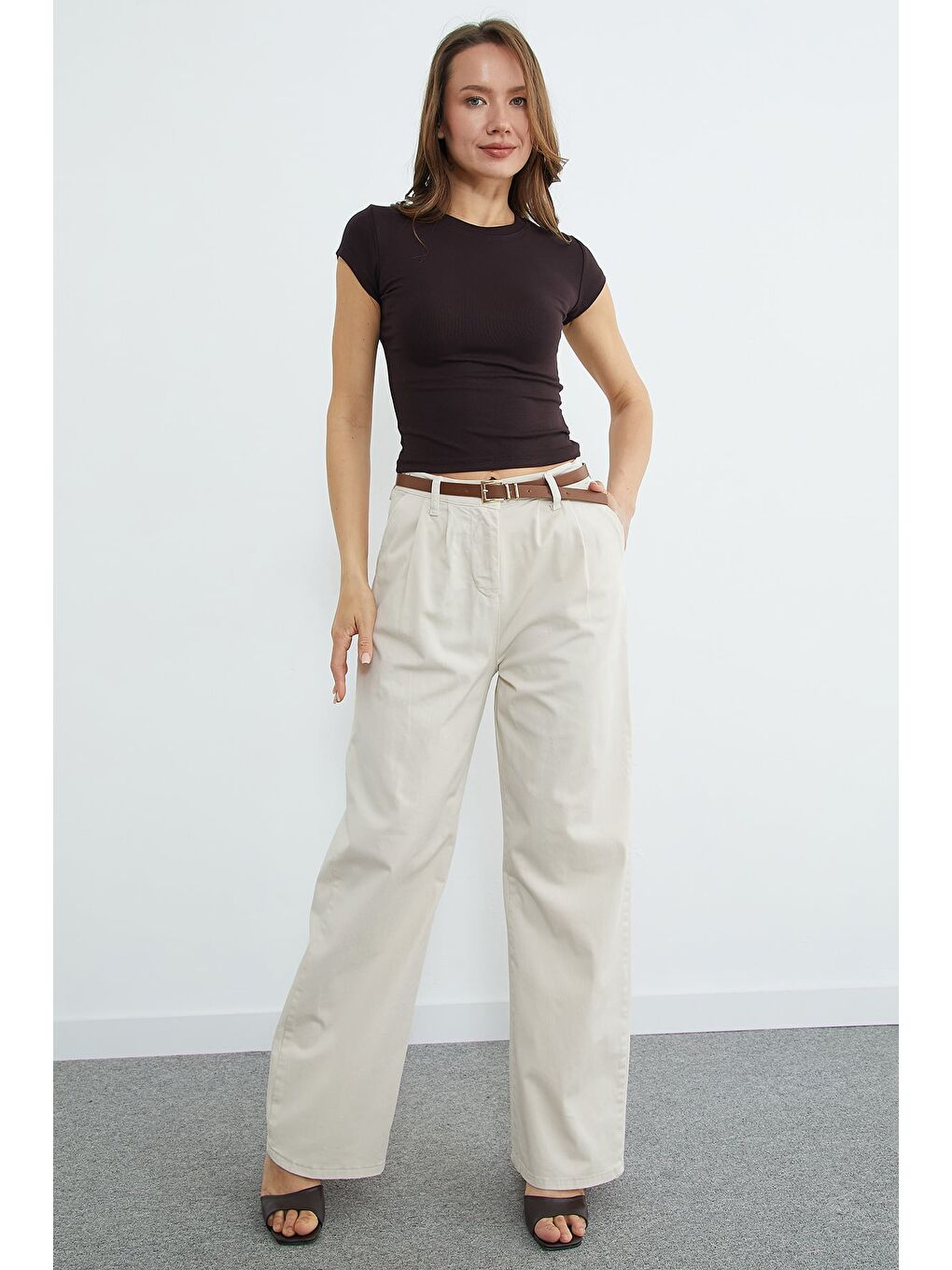 Kahverengi Basic Bisiklet Yaka Tişört-3