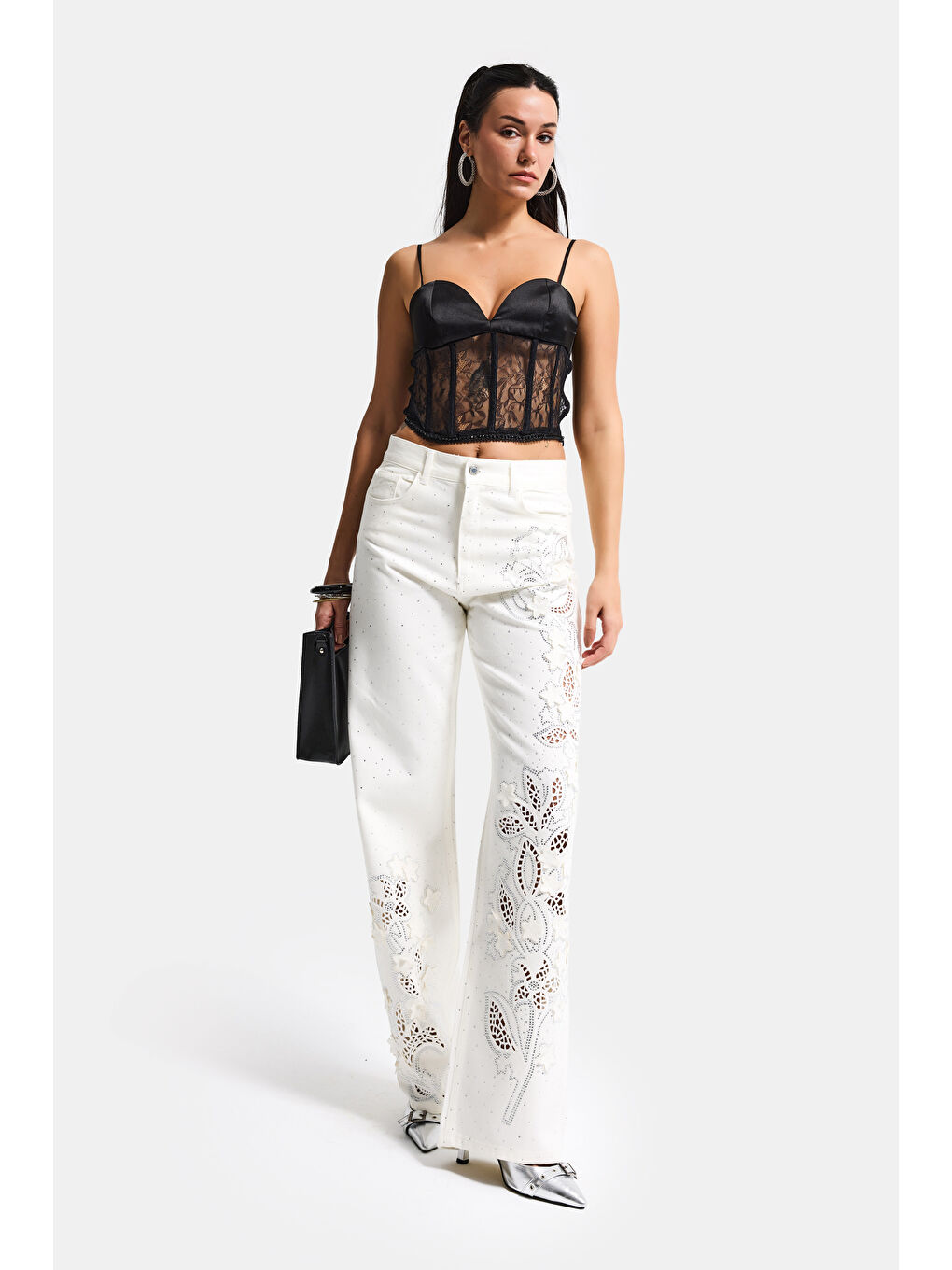 Kadın Kırık Beyaz T-7s6-101 Loose Fit Nakış ve Dantel Detaylı Özel Tasarım Denim Jean-1