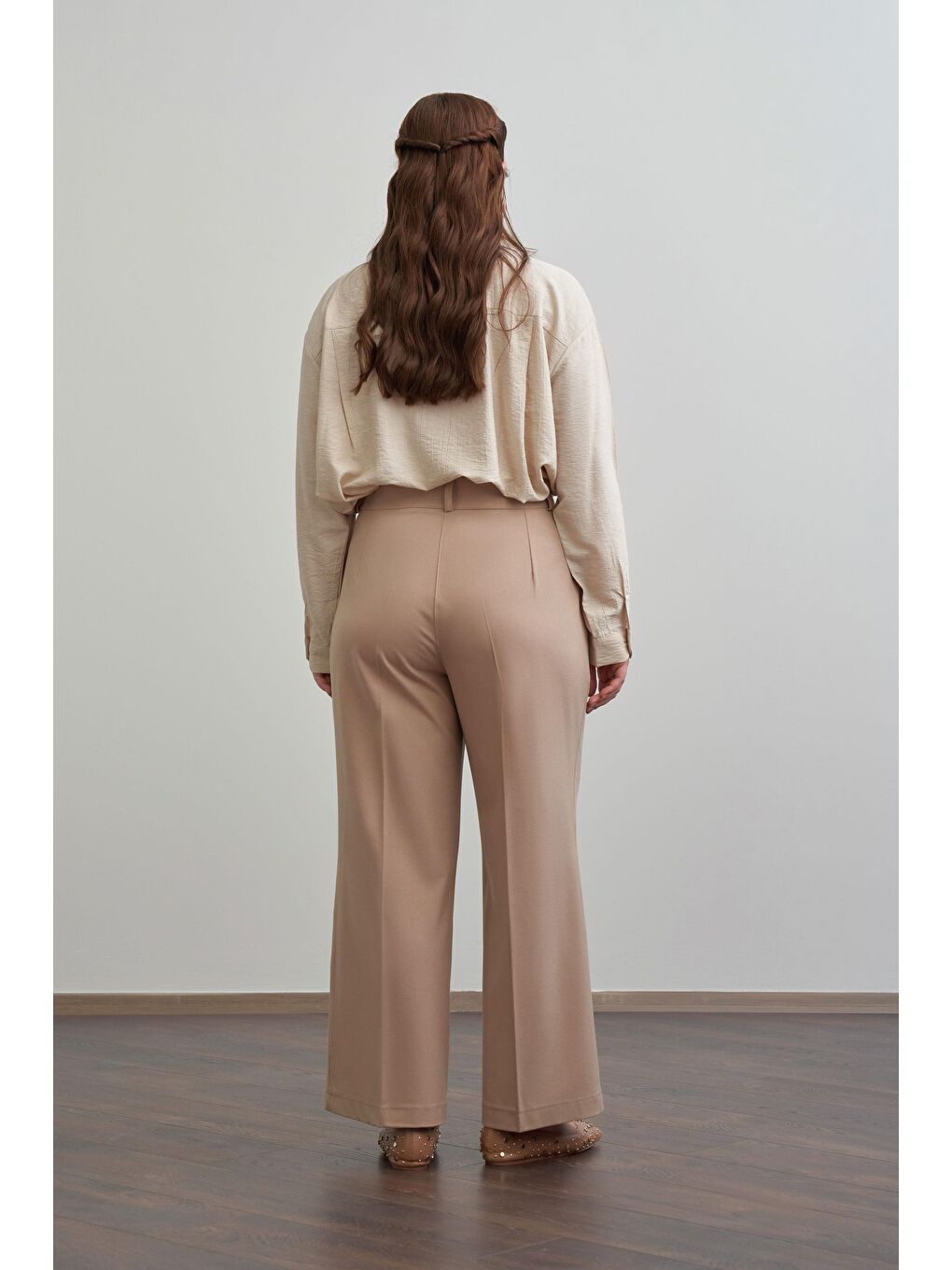 Bej-Önü Pileli Polyviscon Pantolon-1