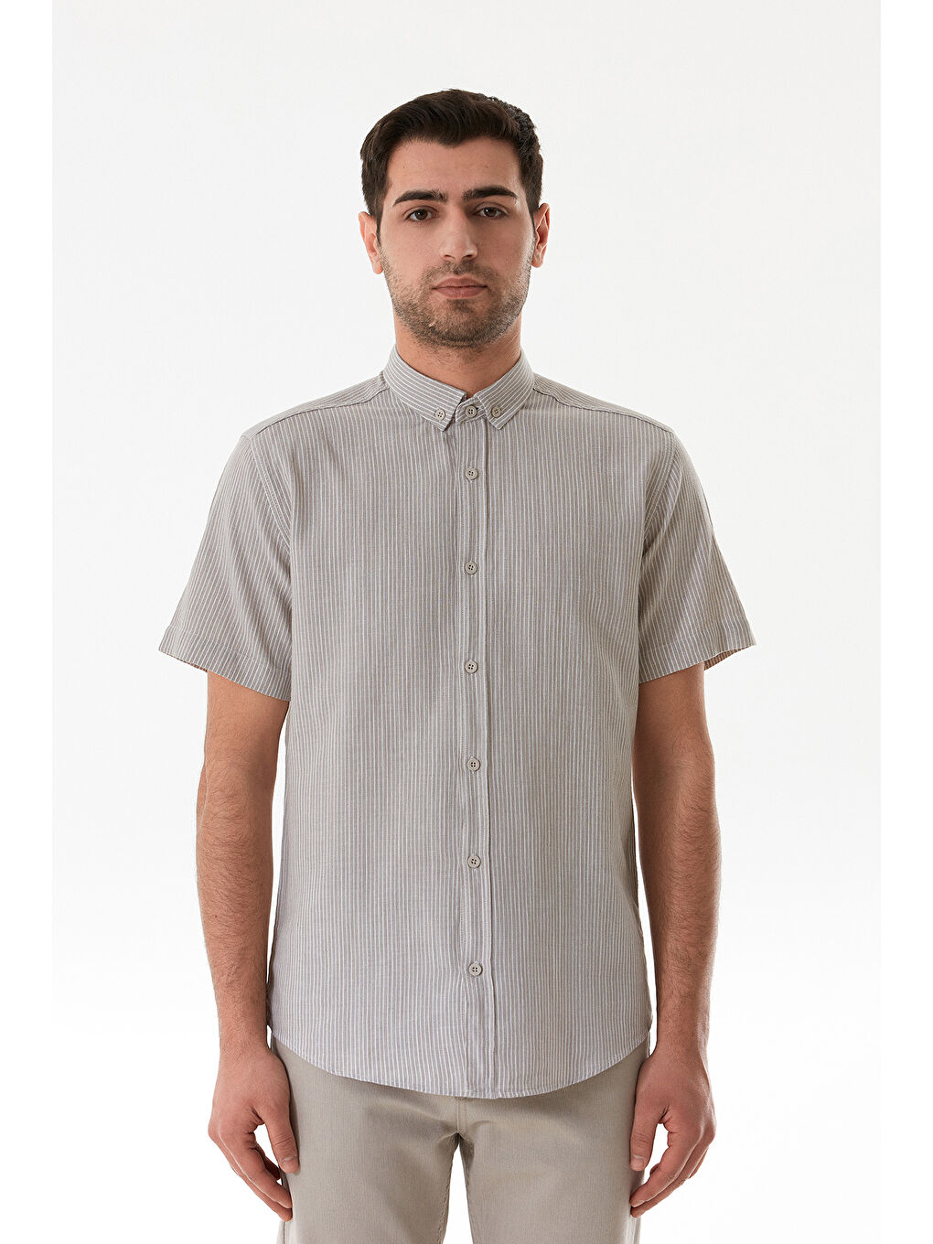 Bej Çizgili Düğmeli Kısa Kollu Gömlek-4