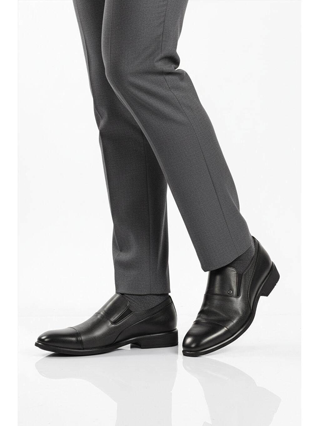 Siyah Hakiki Deri Erkek Klasik Ayakkabı 00811-26K M