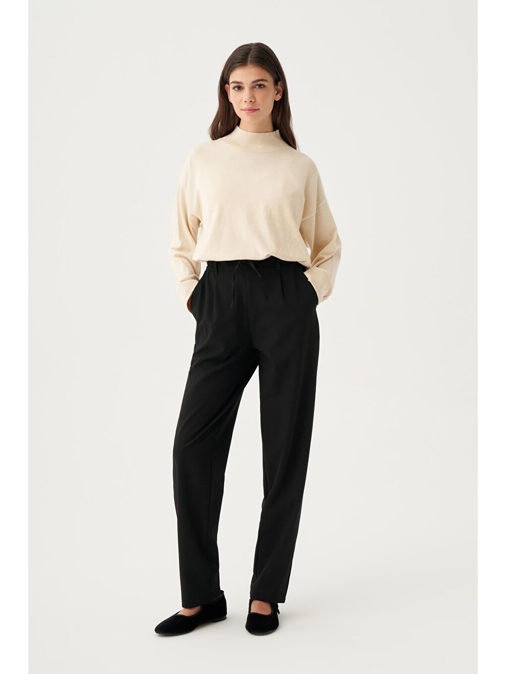 Siyah-Beli Lastikli Havuç Kesim Polyviscon Pantolon