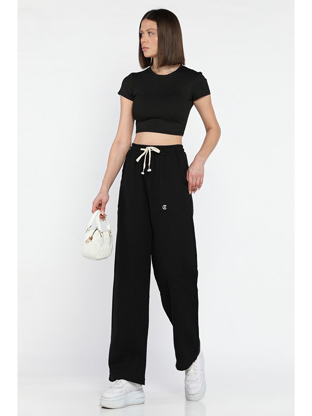 Siyah Bel Bağlamalı Kadın Bol Paça Pantolon-1