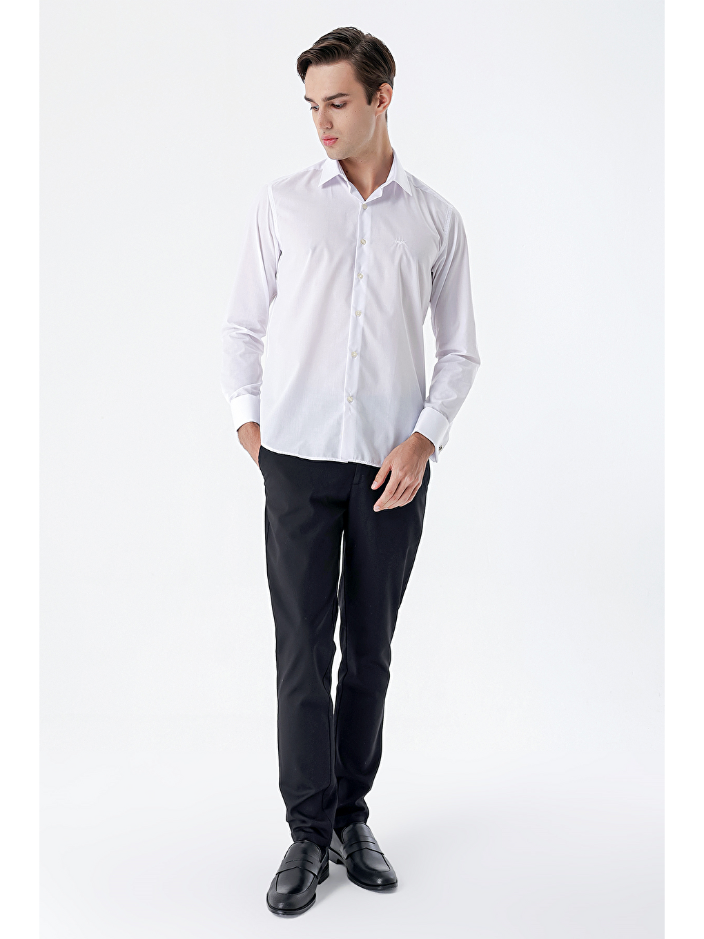 Beyaz Klasik Yaka Uzun Kol Cepsiz Slim Fit Basic Pamuklu Gömlek 1004255059-1