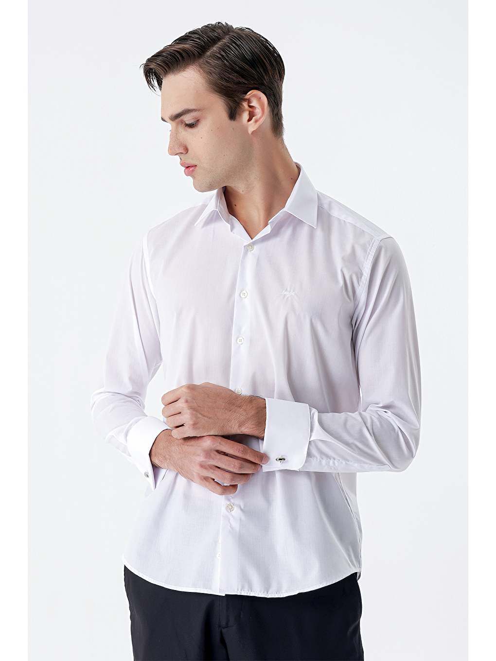 Beyaz Klasik Yaka Uzun Kol Cepsiz Slim Fit Basic Pamuklu Gömlek 1004255059-2