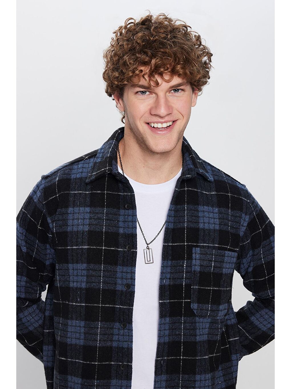 Karışık Erkek Regular Fit Klasik Kesim Oduncu Düğmeli Yaka Tek Cep Kareli Kışlık Gömlek