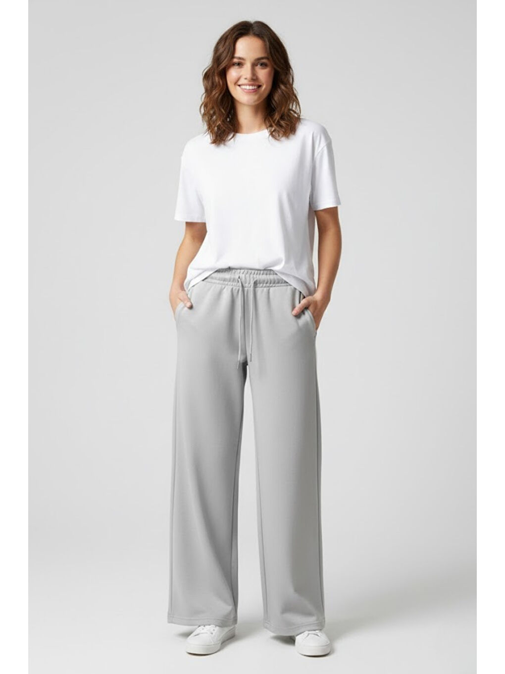 Gri Kadın Yumuşak Hafif Nefes Alabilen Kumaş Geniş Paça Pantolon – Rahat Kalıp – Yüksek Bel – Grey