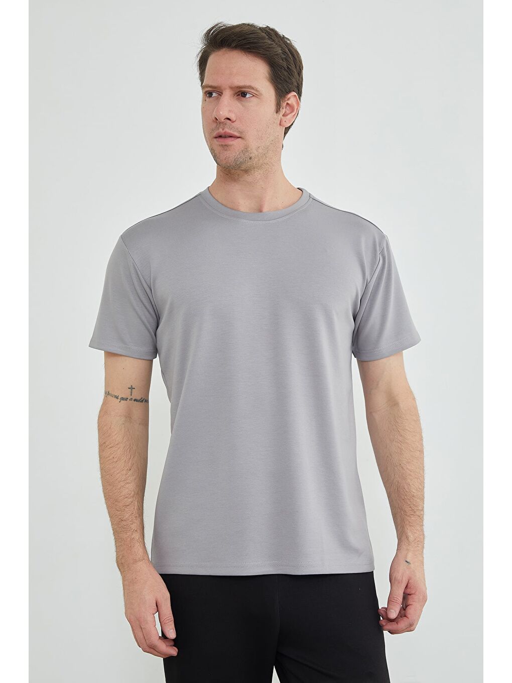 Gri Basic Bisiklet Yaka Modal Tişört-1