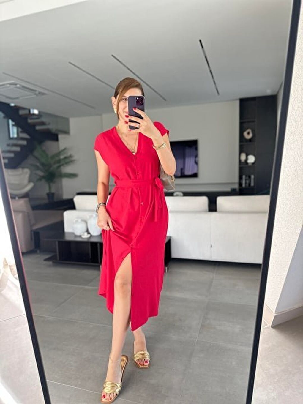 Kırmızı Kadınn V Yaka Düğme Detay Kuşak Dahil Elbise