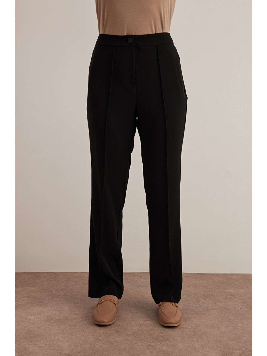 Siyah Fleto Cepli Arka Kesikli Pantolon-1