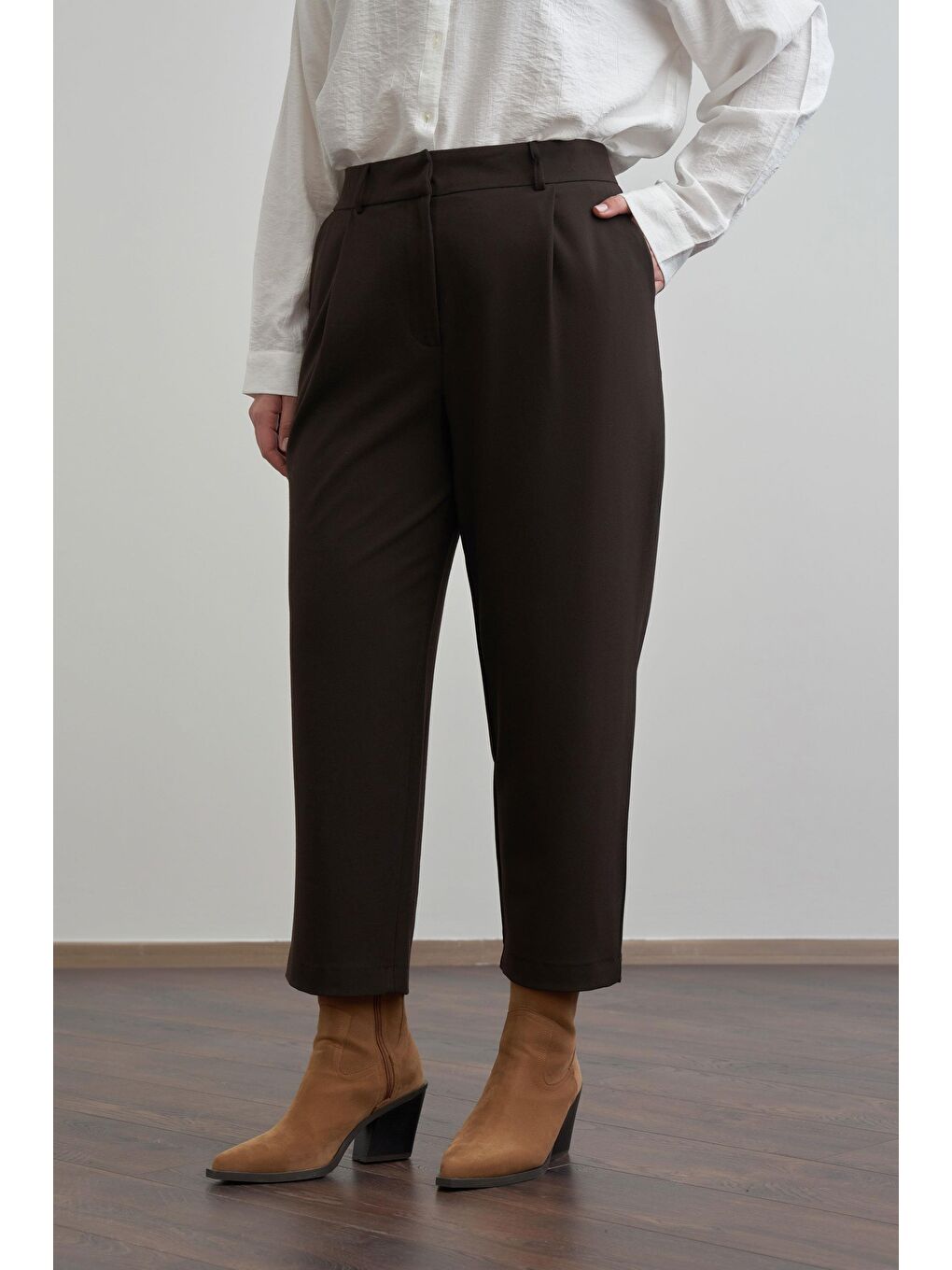 Kahverengi Acı Kahve-Pensli Rahat Viscon Pantolon-3