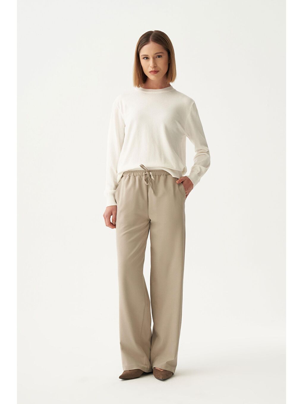 Bej-Beli Lastikli Rahat Kalıp Polyviscon Pantolon